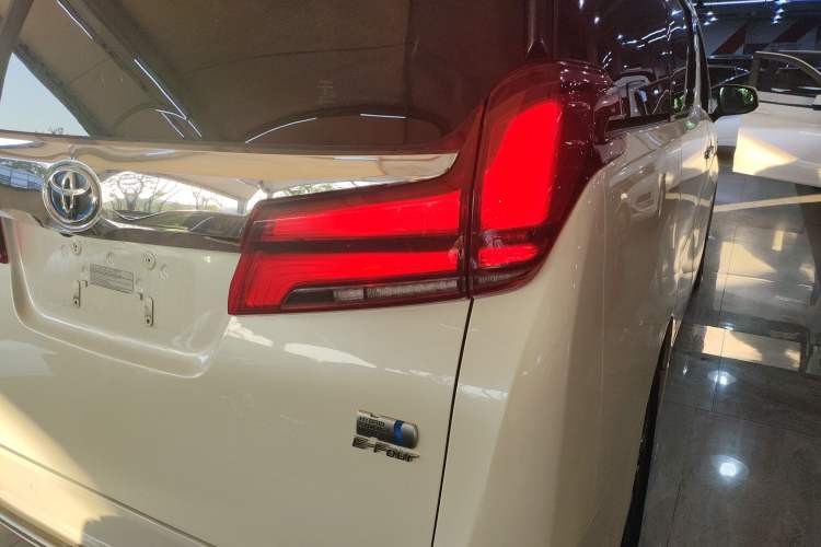 Used Toyota Alphard 2021 Dual-Engine 2.5L Prestige Edition Exterior 6