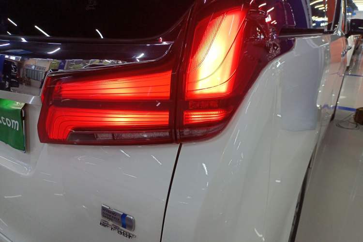 Used Toyota Alphard 2021 Dual-Engine 2.5L Prestige Edition Exterior 7