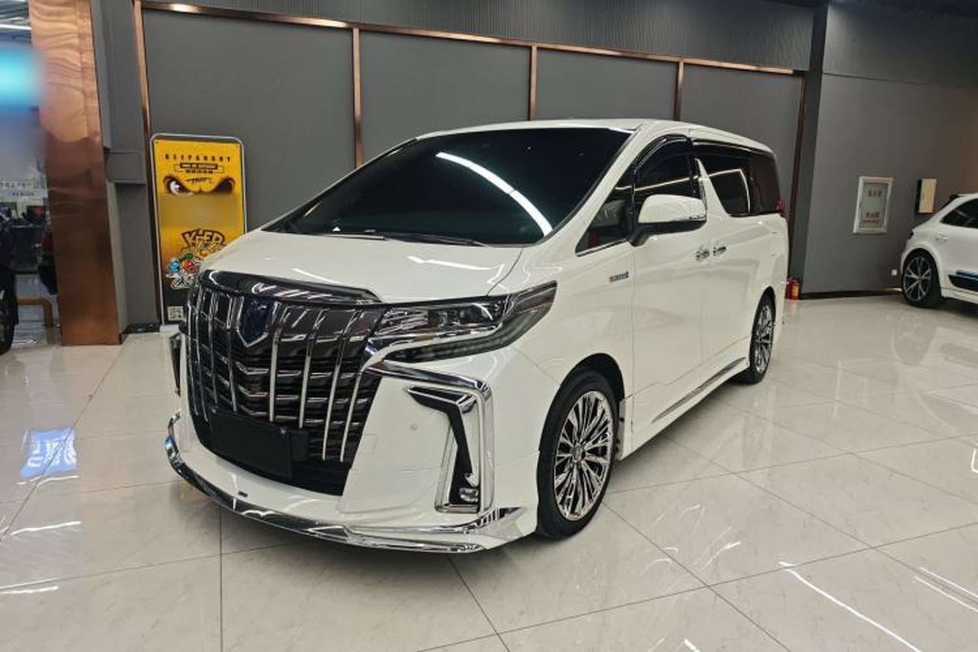 Used Toyota Alphard 2021 Dual-Engine 2.5L Prestige Edition Front Left 45 Deg
