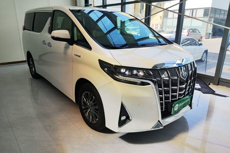 Used Toyota Alphard 2021 Dual-Engine 2.5L Luxury Edition Front Right 45 Deg