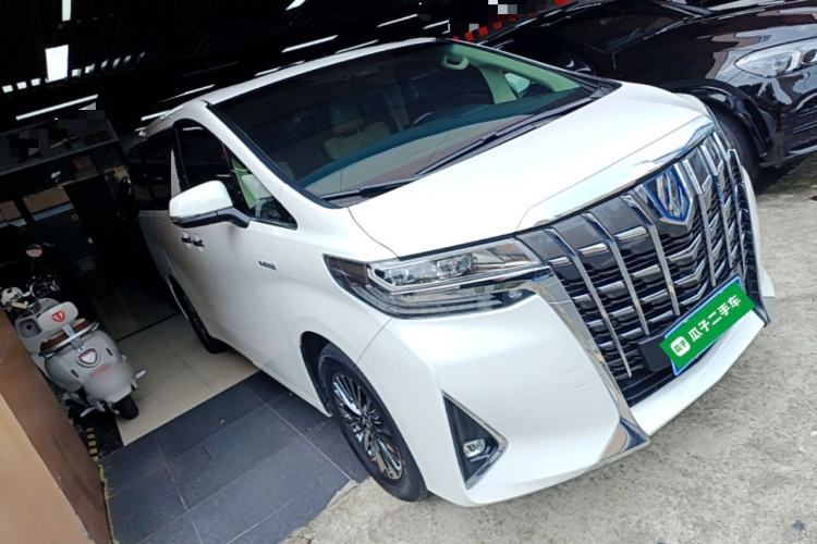 Used Toyota Alphard 2021 Dual-Engine 2.5L Luxury Edition Front Right 45 Deg