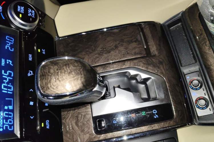 Used Toyota Alphard 2021 Dual-Engine 2.5L Prestige Edition Gear Lever