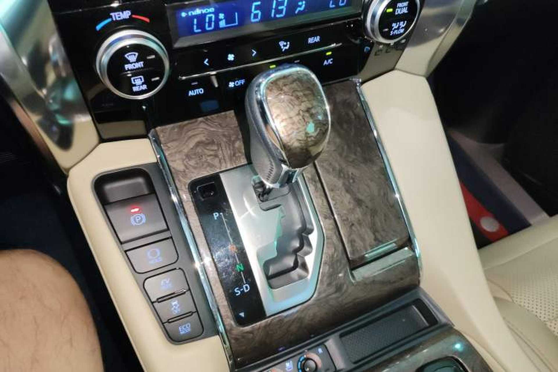 Used Toyota Alphard 2021 Dual-Engine 2.5L Prestige Edition Gear Lever