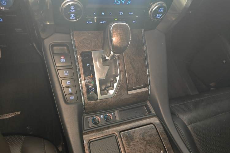 Used Toyota Alphard 2021 Dual-Engine 2.5L Prestige Edition Gear Lever