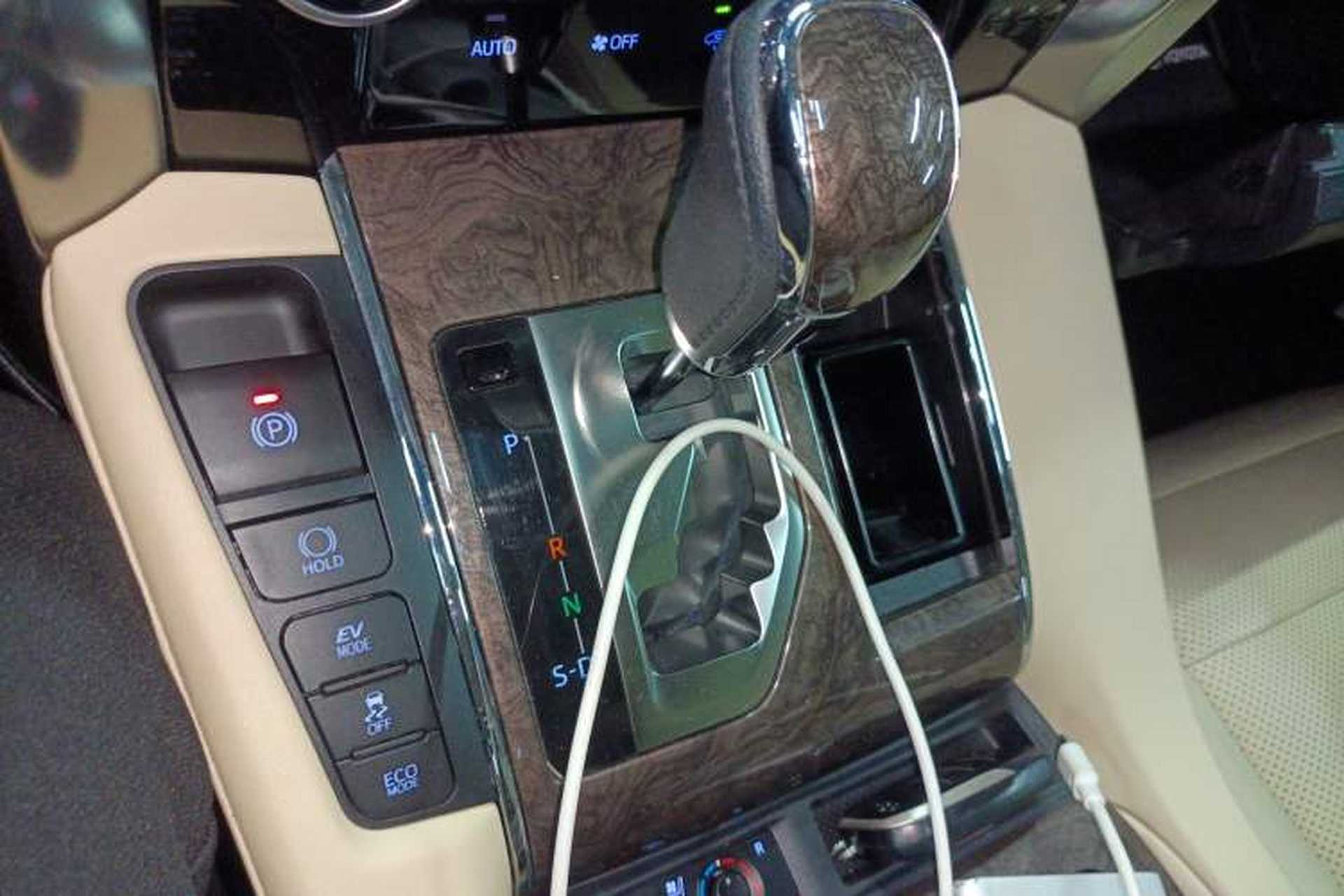 Used Toyota Alphard 2021 Dual-Engine 2.5L Prestige Edition Gear Lever