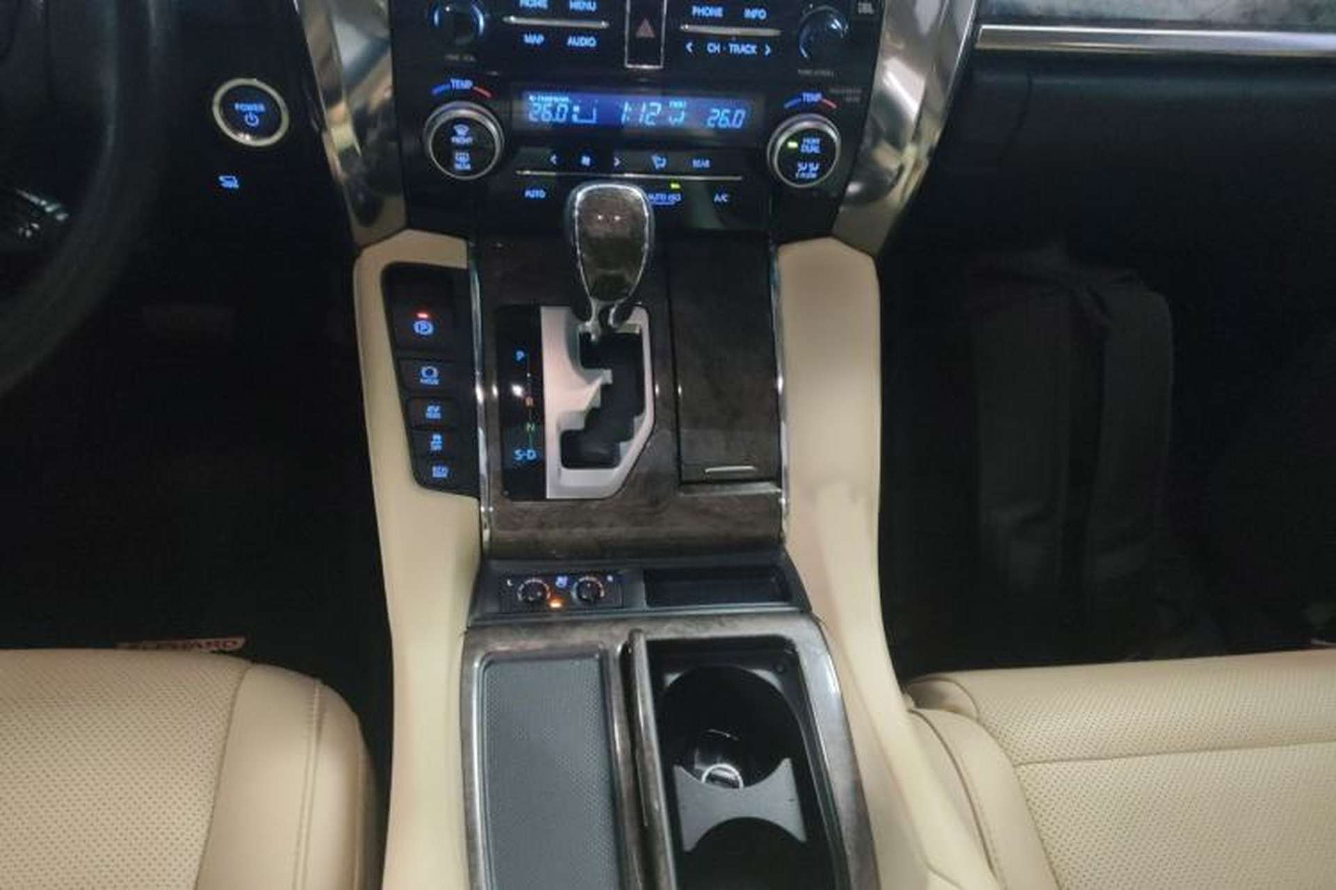Used Toyota Alphard 2021 Dual-Engine 2.5L Prestige Edition Gear Lever