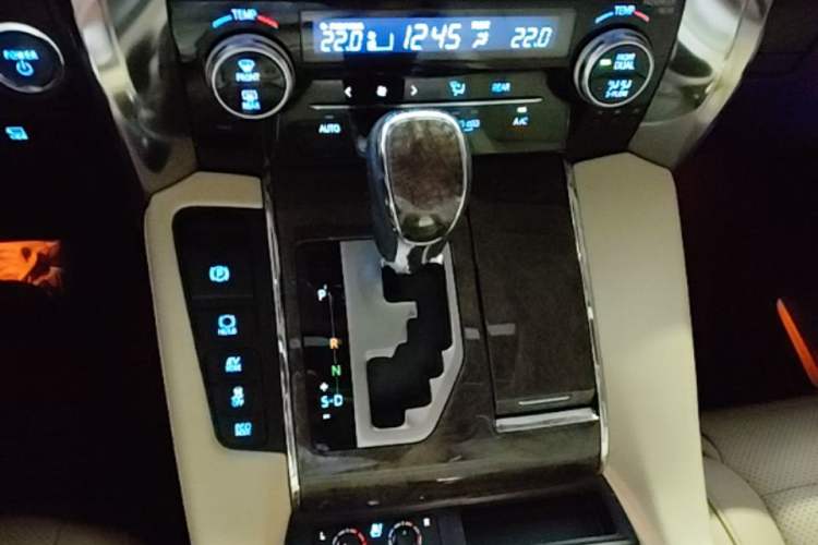 Used Toyota Alphard 2021 Dual-Motor 2.5L Premium Edition Gear Lever