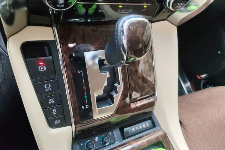 Used Toyota Alphard 2021 Dual-Engine 2.5L Luxury Edition Gear Lever