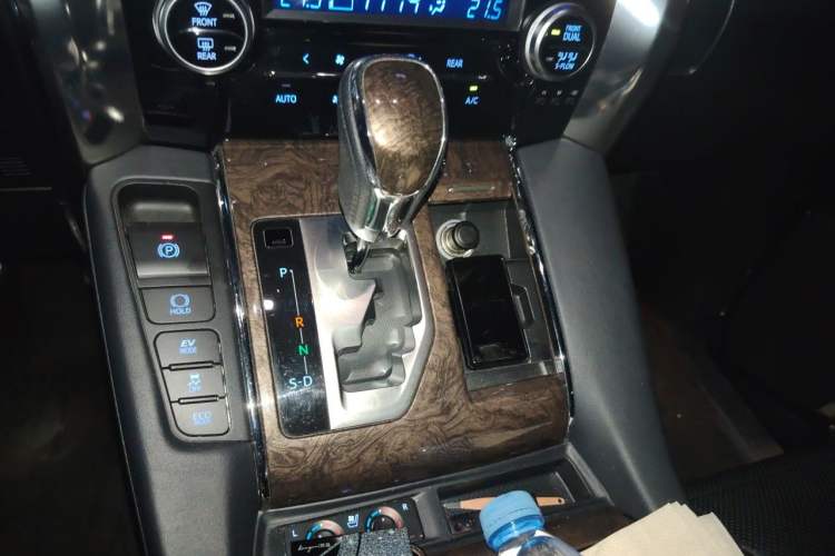 Used Toyota Alphard 2021 Dual-Engine 2.5L Prestige Edition Gear Lever