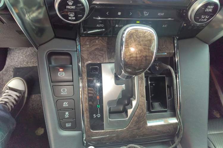 Used Toyota Alphard 2021 Dual-Engine 2.5L Prestige Edition Gear Lever