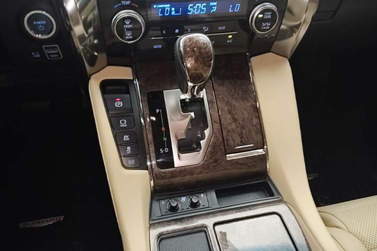 Used Toyota Alphard 2021 Dual-Motor 2.5L Premium Edition Gear Lever