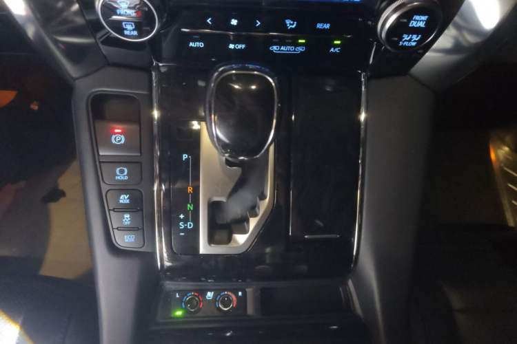 Used Toyota Alphard 2021 Dual-Engine 2.5L Luxury Edition Gear Lever