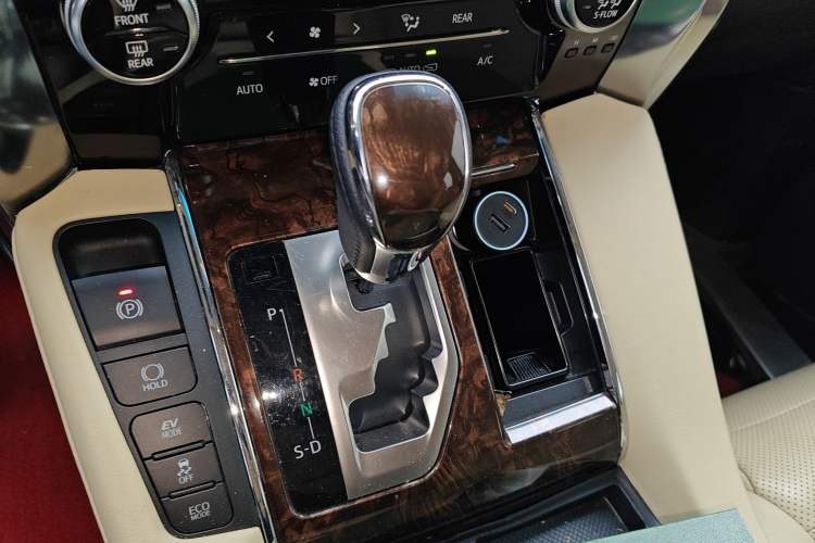 Used Toyota Alphard 2021 Dual-Engine 2.5L Luxury Edition Gear Lever