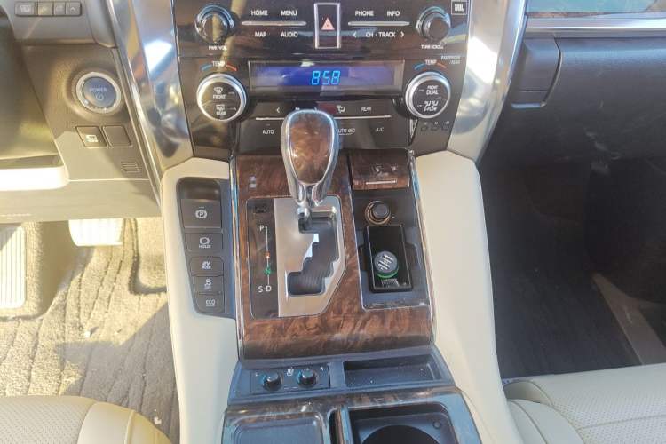Used Toyota Alphard 2021 Dual-Engine 2.5L Luxury Edition Gear Lever
