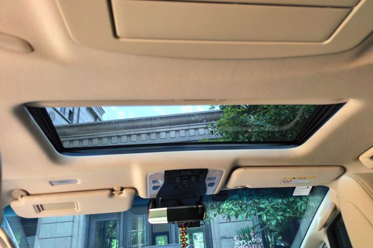Used Toyota Alphard 2021 Dual-Engine 2.5L Luxury Edition Headliner