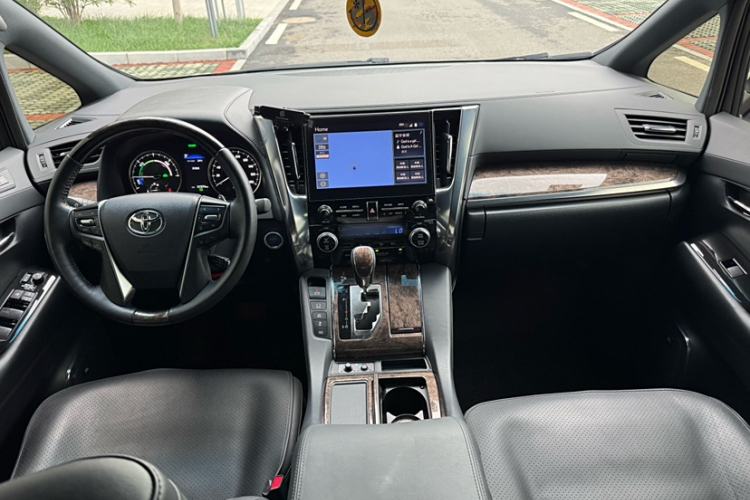 Used Toyota Alphard 2021 Dual-Engine 2.5L Prestige Edition Interior 1
