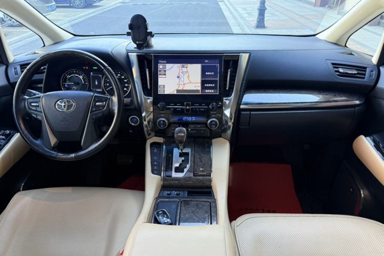 Used Toyota Alphard 2021 Dual-Motor 2.5L Premium Edition Interior 1
