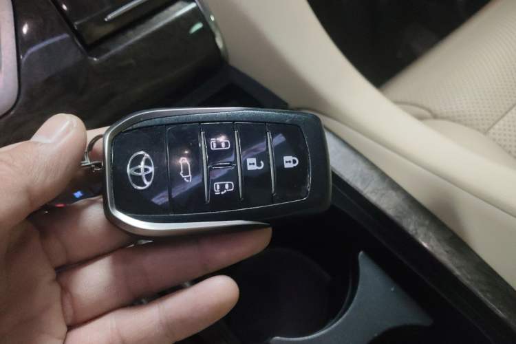 Used Toyota Alphard 2021 Dual-Engine 2.5L Prestige Edition Interior 1