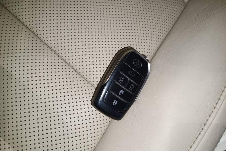 Used Toyota Alphard 2021 Dual-Engine 2.5L Prestige Edition Interior 1