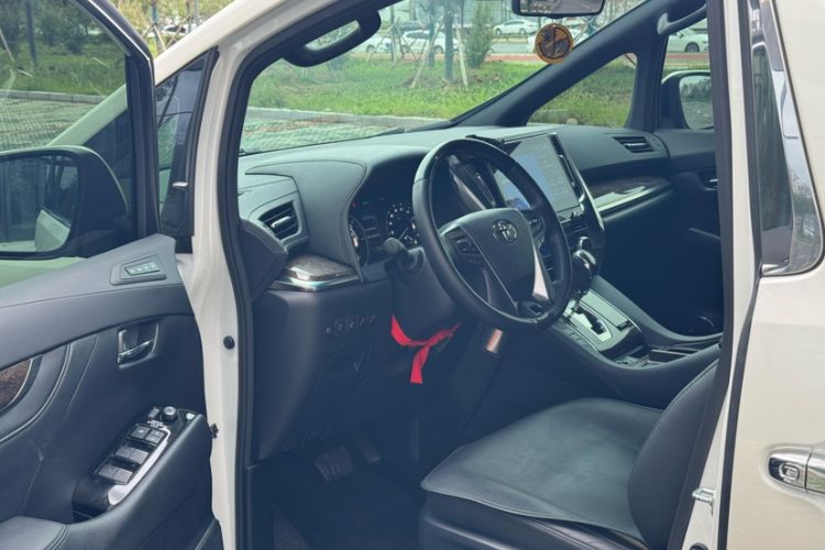 Used Toyota Alphard 2021 Dual-Engine 2.5L Prestige Edition Interior 2