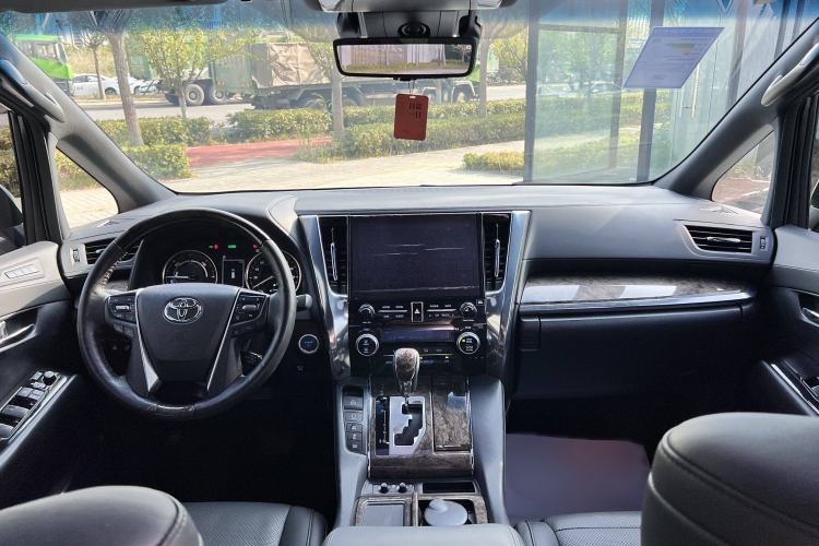 Used Toyota Alphard 2021 Dual-Engine 2.5L Prestige Edition Interior 2