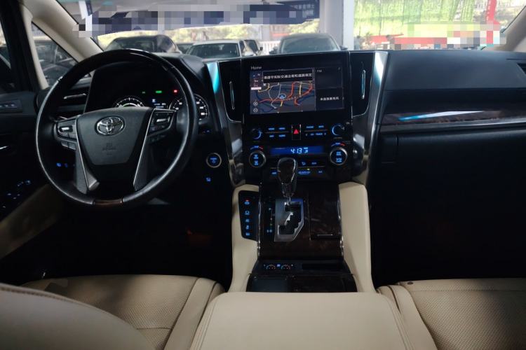 Used Toyota Alphard 2021 Dual-Engine 2.5L Luxury Edition Interior 2