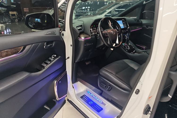 Used Toyota Alphard 2021 Dual-Engine 2.5L Prestige Edition Interior 3