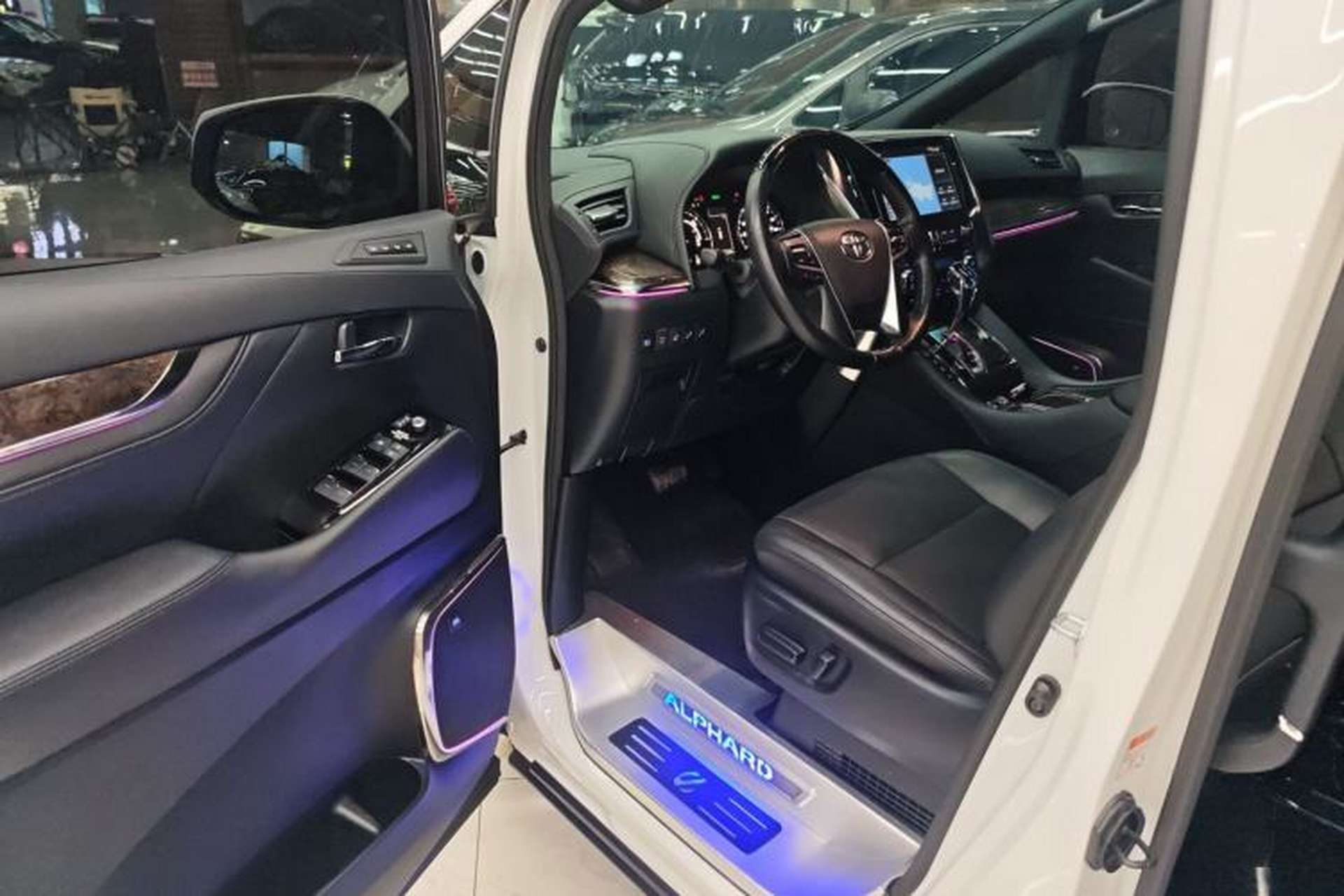 Used Toyota Alphard 2021 Dual-Engine 2.5L Prestige Edition Interior 3
