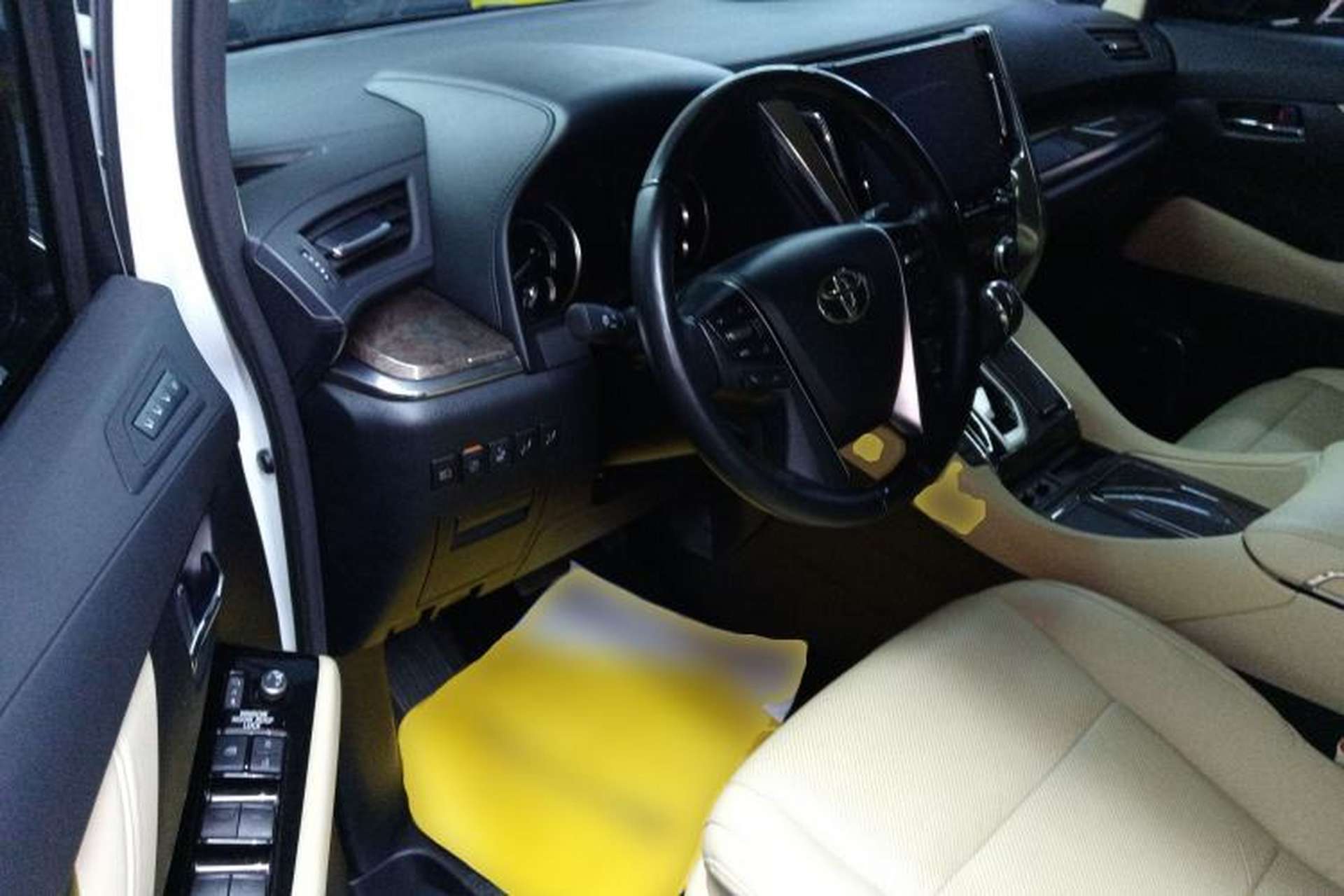 Used Toyota Alphard 2021 Dual-Engine 2.5L Prestige Edition Interior 3
