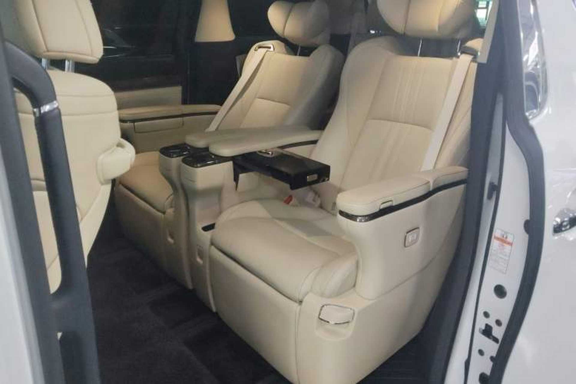 Used Toyota Alphard 2021 Dual-Engine 2.5L Prestige Edition Interior 4