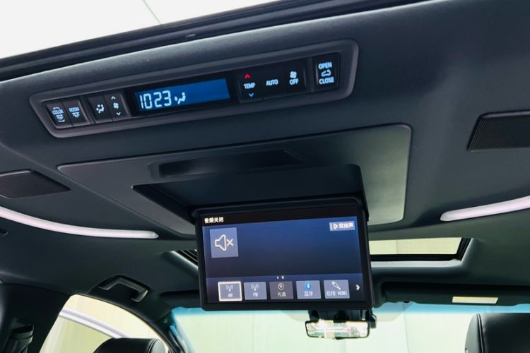 Used Toyota Alphard 2021 Dual-Motor 2.5L Premium Edition Interior 6