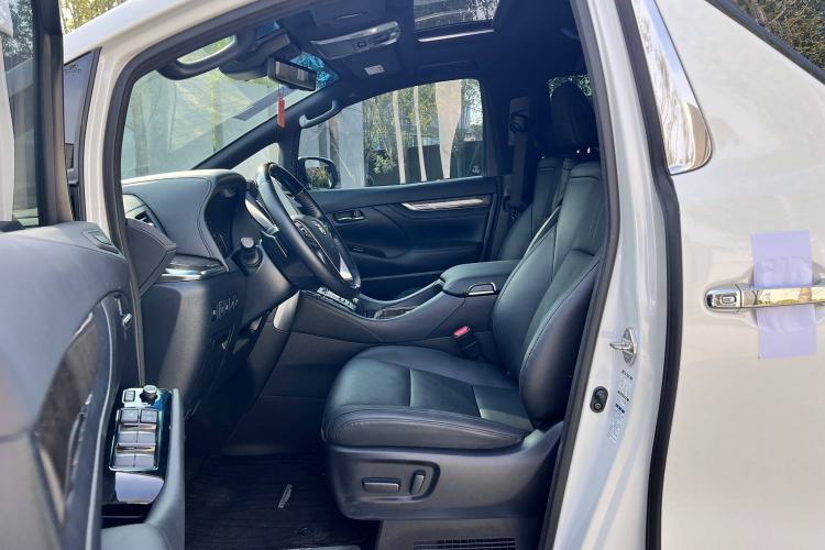 Used Toyota Alphard 2021 Dual-Engine 2.5L Prestige Edition Interior 6