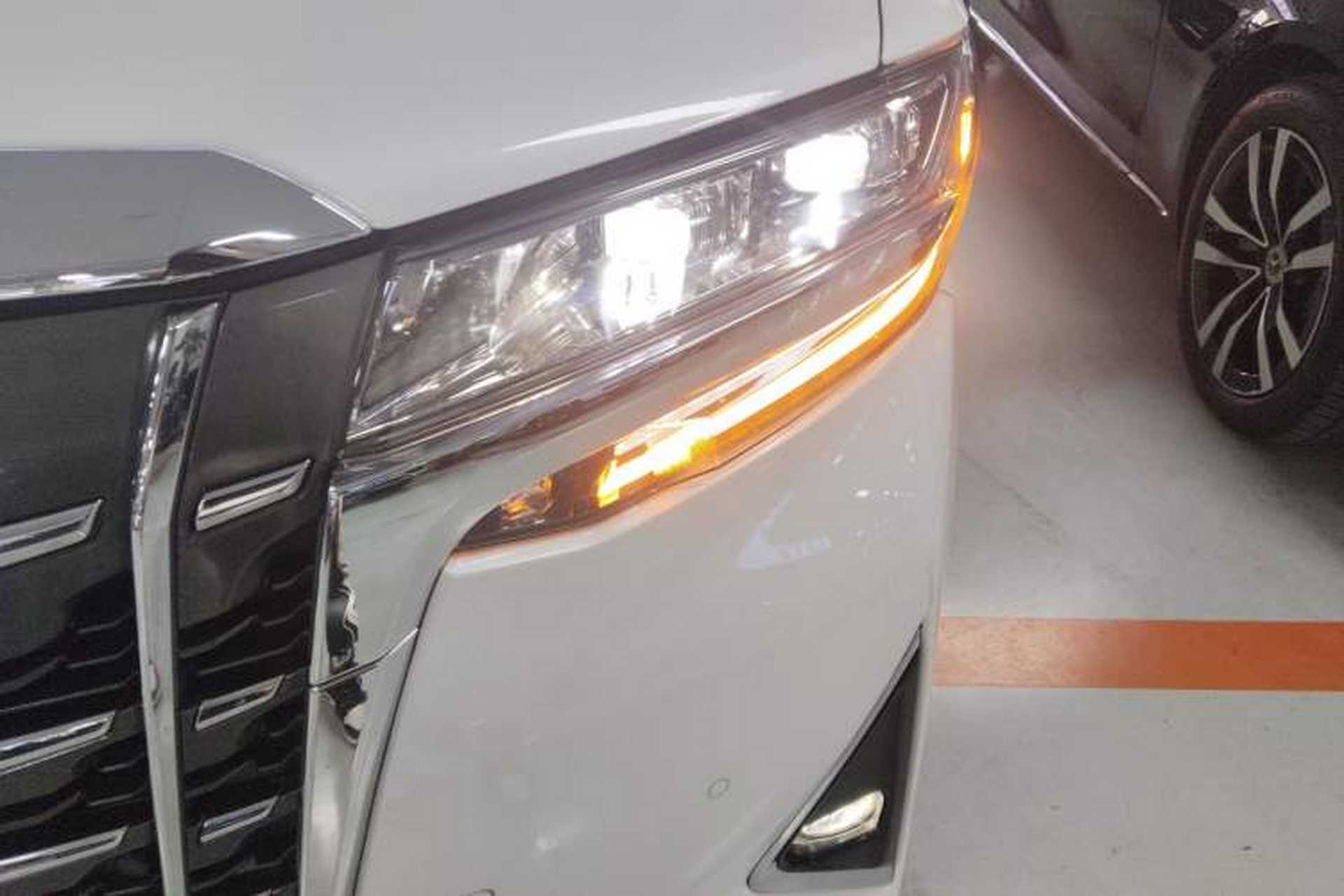 Used Toyota Alphard 2021 Dual-Engine 2.5L Prestige Edition Left Front Headlight