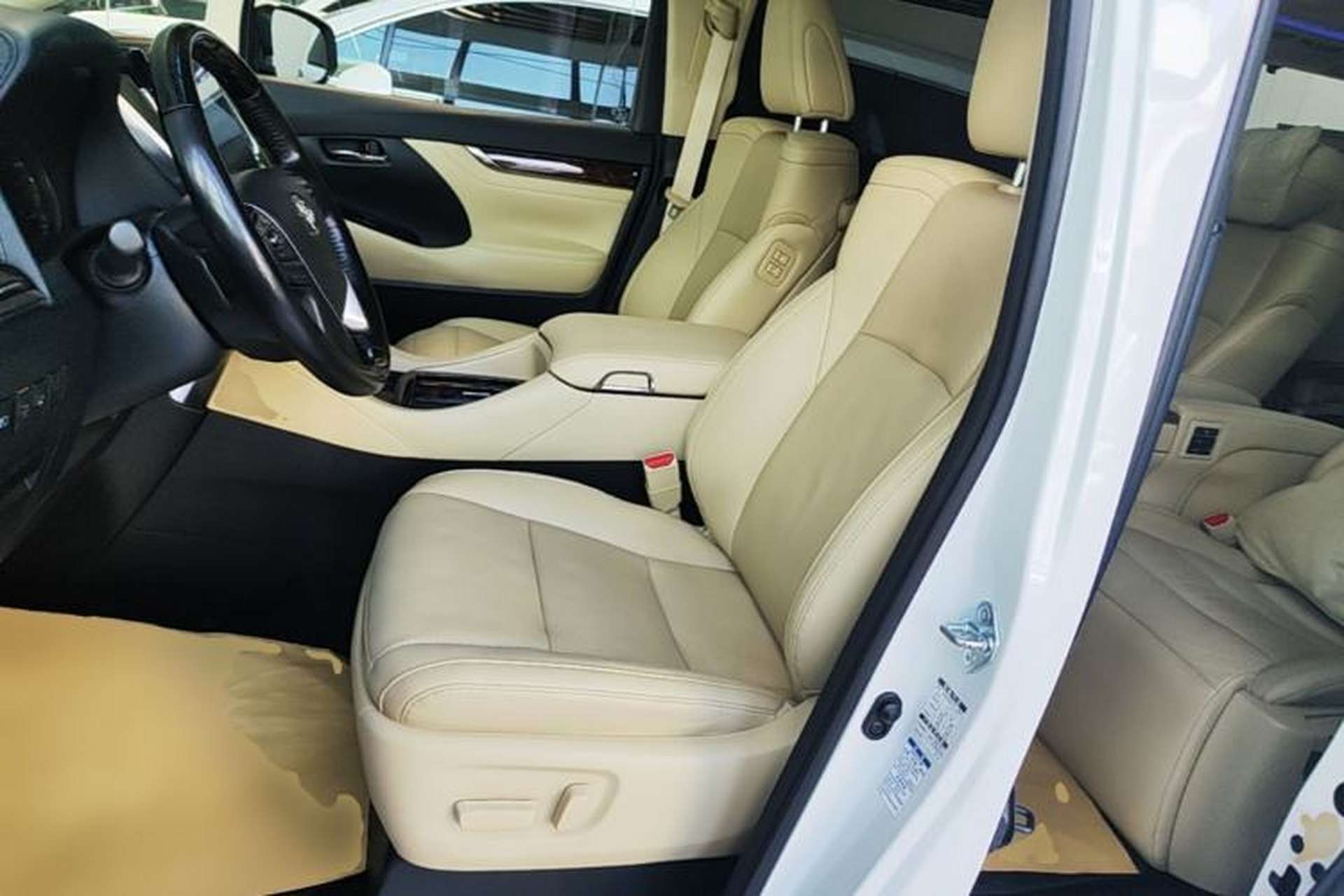 Used Toyota Alphard 2021 Dual-Engine 2.5L Luxury Edition Left Front Seat