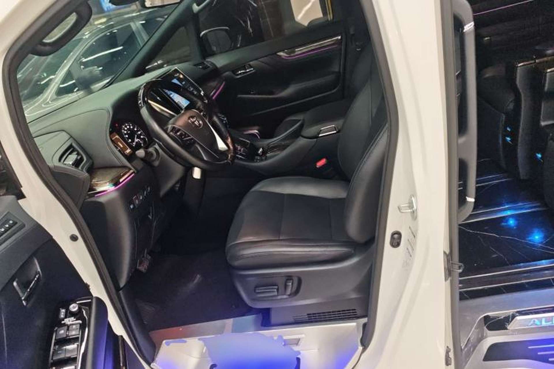Used Toyota Alphard 2021 Dual-Engine 2.5L Prestige Edition Left Front Seat