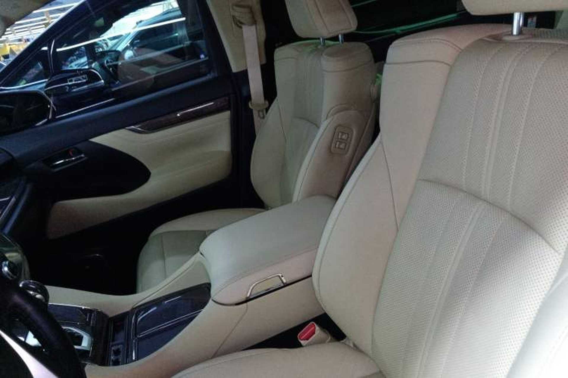 Used Toyota Alphard 2021 Dual-Engine 2.5L Prestige Edition Left Front Seat