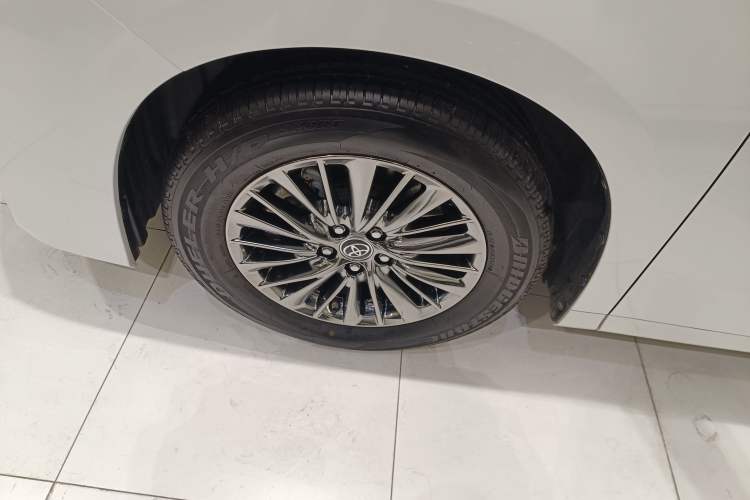 Used Toyota Alphard 2021 Dual-Engine 2.5L Prestige Edition Left Front Wheel Hub