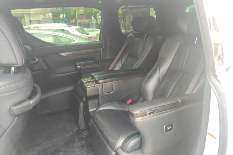 Used Toyota Alphard 2021 Dual-Engine 2.5L Prestige Edition Left Rear Seat