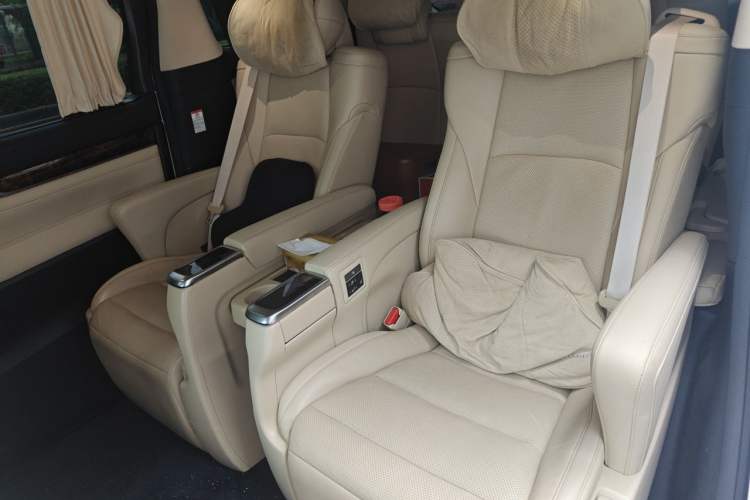 Used Toyota Alphard 2021 Dual-Engine 2.5L Luxury Edition Left Rear Seat