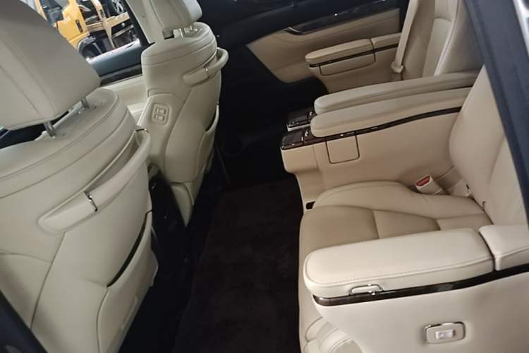 Used Toyota Alphard 2021 Dual-Motor 2.5L Premium Edition Left Rear Seat