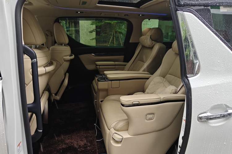 Used Toyota Alphard 2021 Dual-Motor 2.5L Premium Edition Left Rear Seat