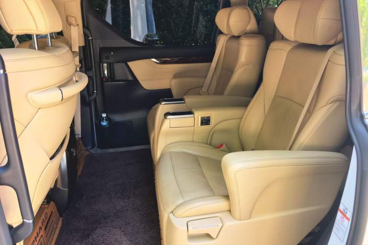 Used Toyota Alphard 2021 Dual-Engine 2.5L Luxury Edition Left Rear Seat