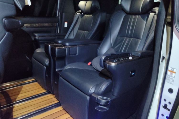 Used Toyota Alphard 2021 Dual-Motor 2.5L Premium Edition Left Rear Seat