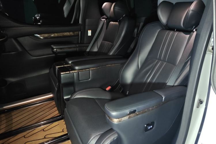 Used Toyota Alphard 2021 Dual-Motor 2.5L Premium Edition Left Rear Seat