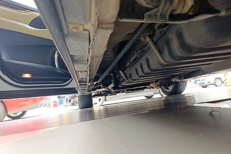 Used Toyota Alphard 2021 Dual-Engine 2.5L Luxury Edition Left Side Sill