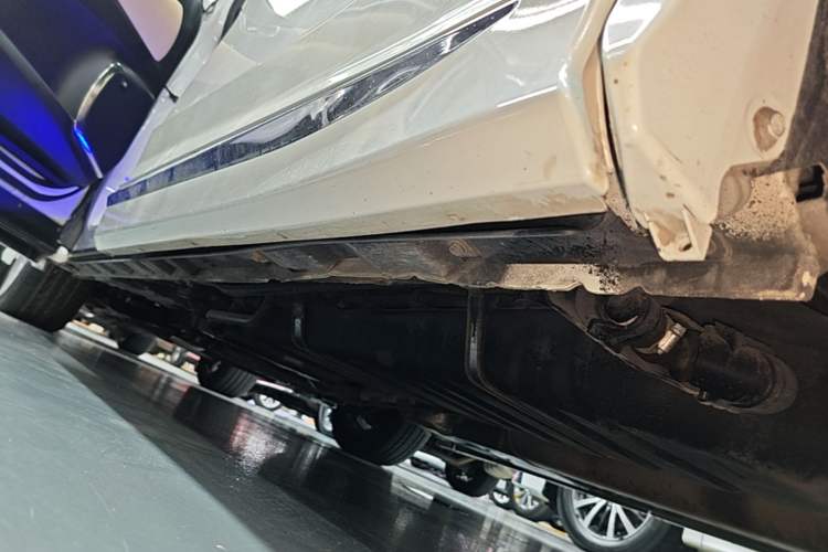 Used Toyota Alphard 2021 Dual-Engine 2.5L Luxury Edition Left Side Sill