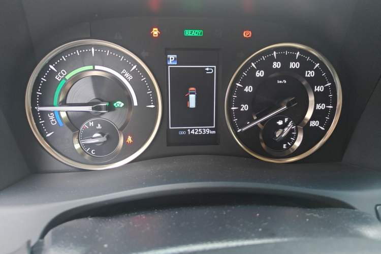 Used Toyota Alphard 2021 Dual-Engine 2.5L Luxury Edition Odometer Close Up