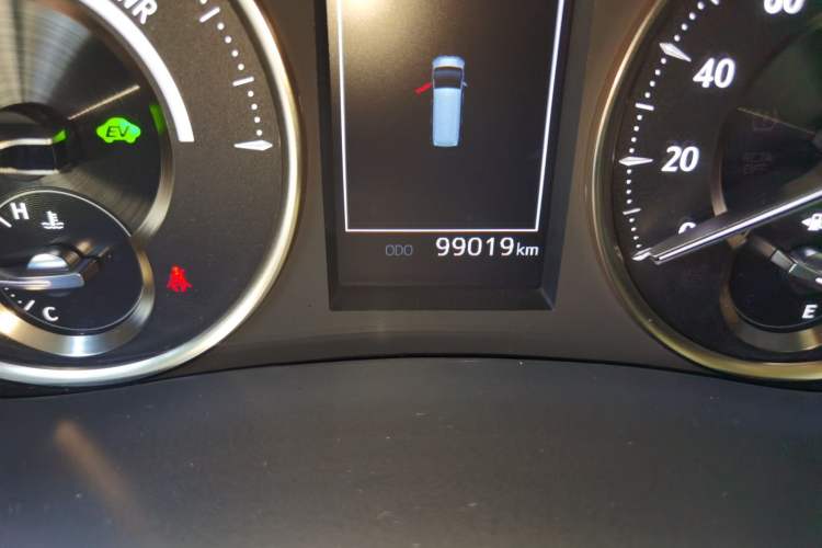 Used Toyota Alphard 2021 Dual-Engine 2.5L Prestige Edition Odometer Close Up