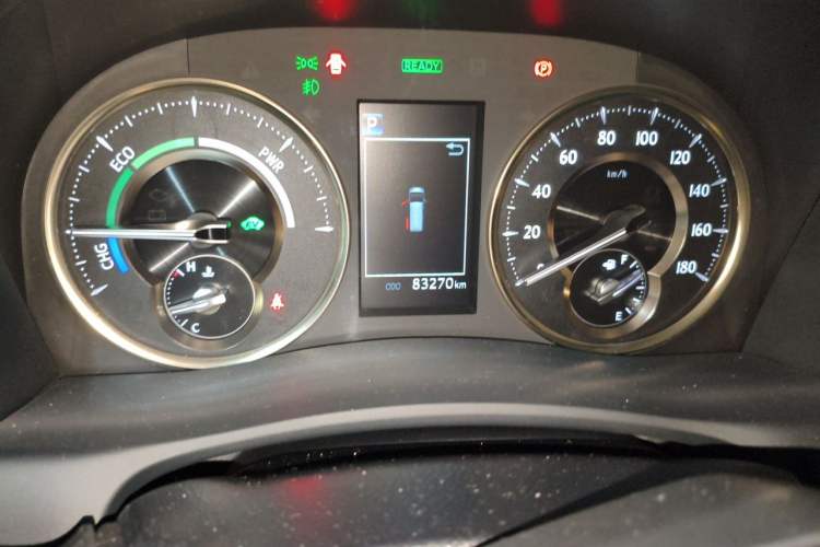 Used Toyota Alphard 2021 Dual-Engine 2.5L Luxury Edition Odometer Close Up