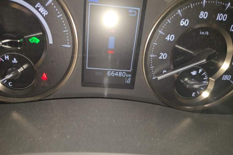 Used Toyota Alphard 2021 Dual-Motor 2.5L Premium Edition Odometer Close Up